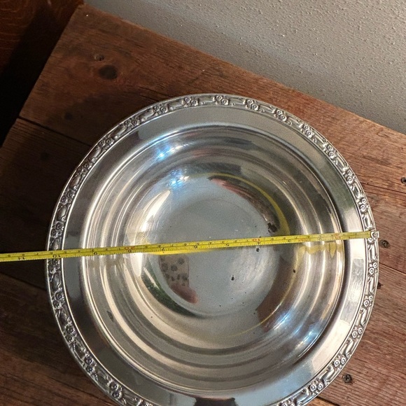ONEIDA 1966 Shallow silver plate footed round bowl rose pattern vintage - Picture 10 of 10